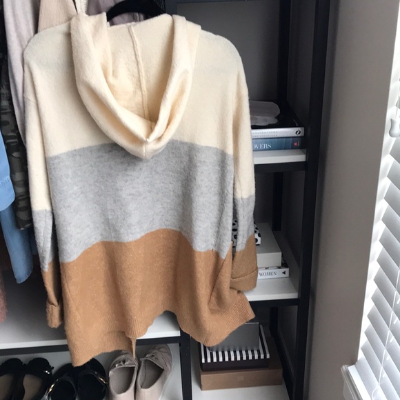 Hooded Colorblock Cardigan - Picture 5 of 5